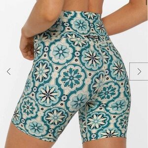 NWT LORNA JANE BIKE SHORTS